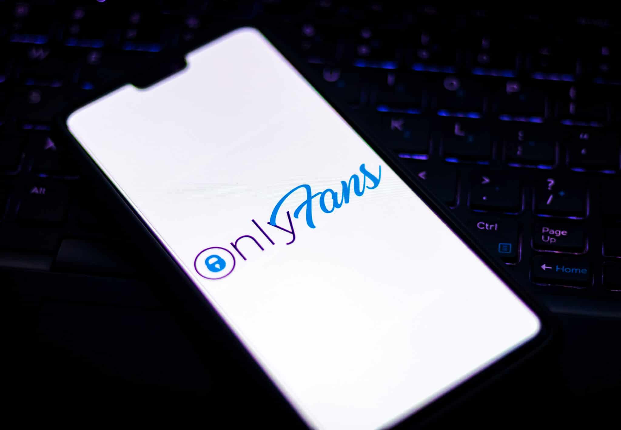 OnlyFans to Forbid Explicit Content Due to Pressure from Banks crednews