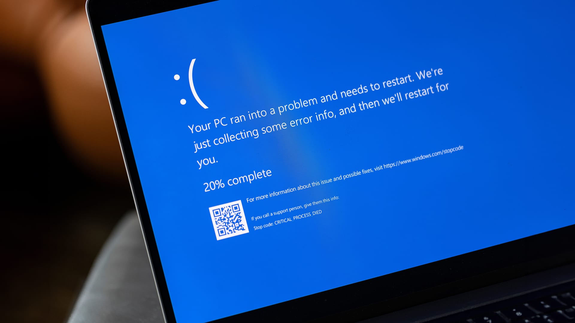 Tech Flich CrowdStrike Tech Glitch Causes Global Chaos - crednews